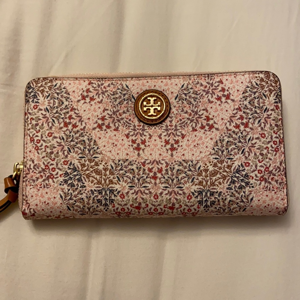 Tory Burch Carson Wallet - Pink Floral